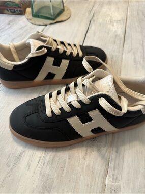 Old School Flat Sneakers